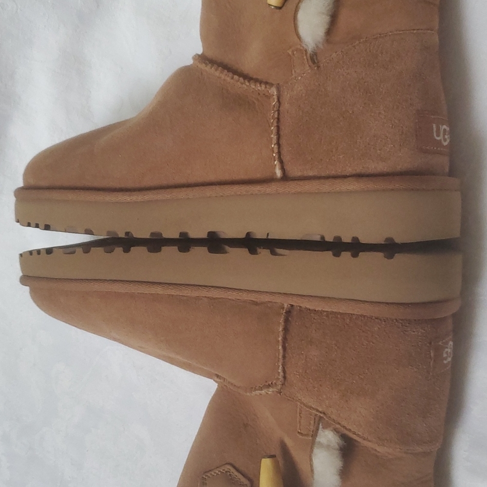 Women's Ugg  Keely Boots - Picture 4 of 7